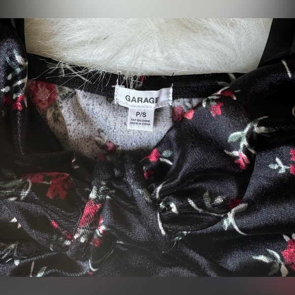 Velvet Black and Red Floral Crop Top - Picture 7 of 7